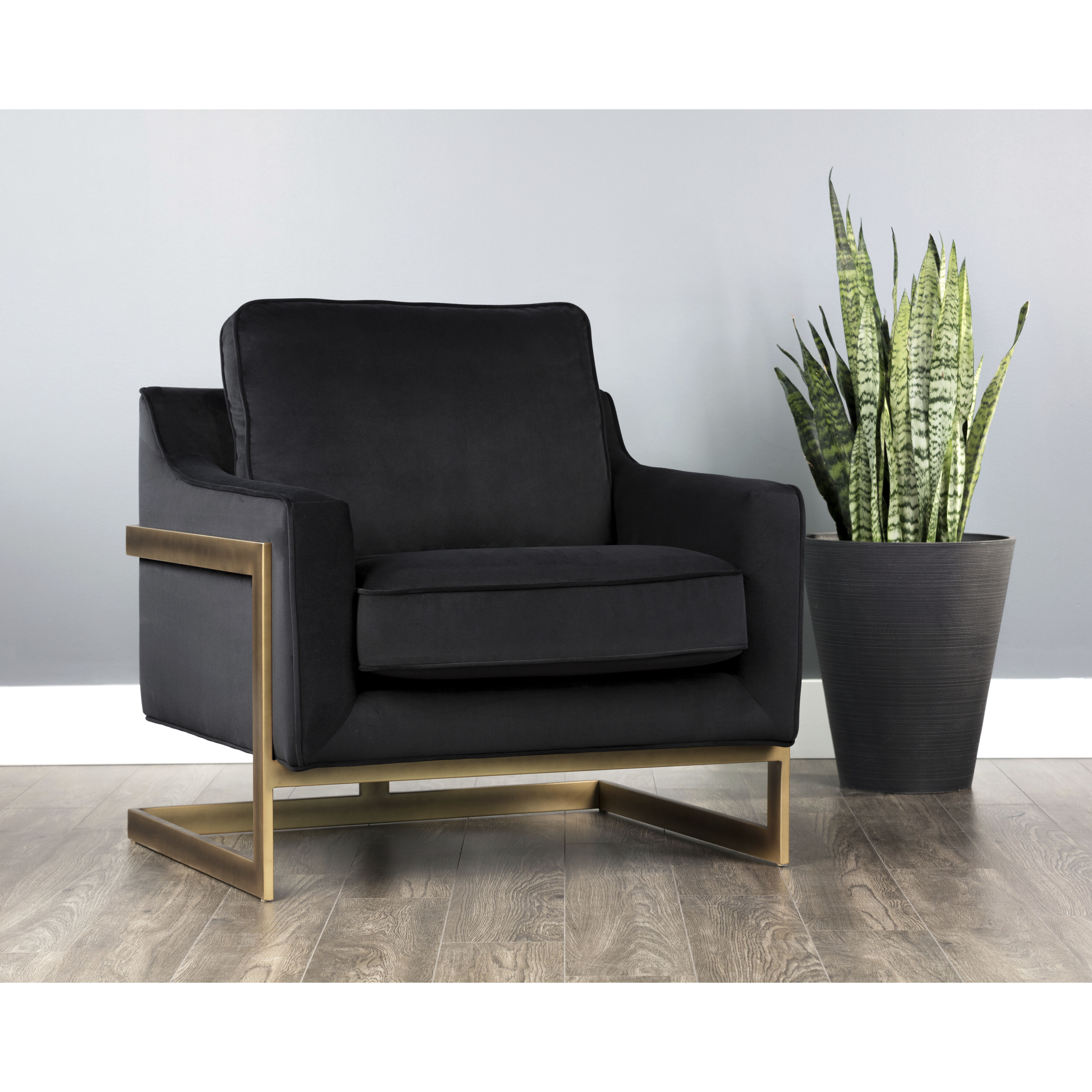 Kalmin Abbington Black Lounge Chair